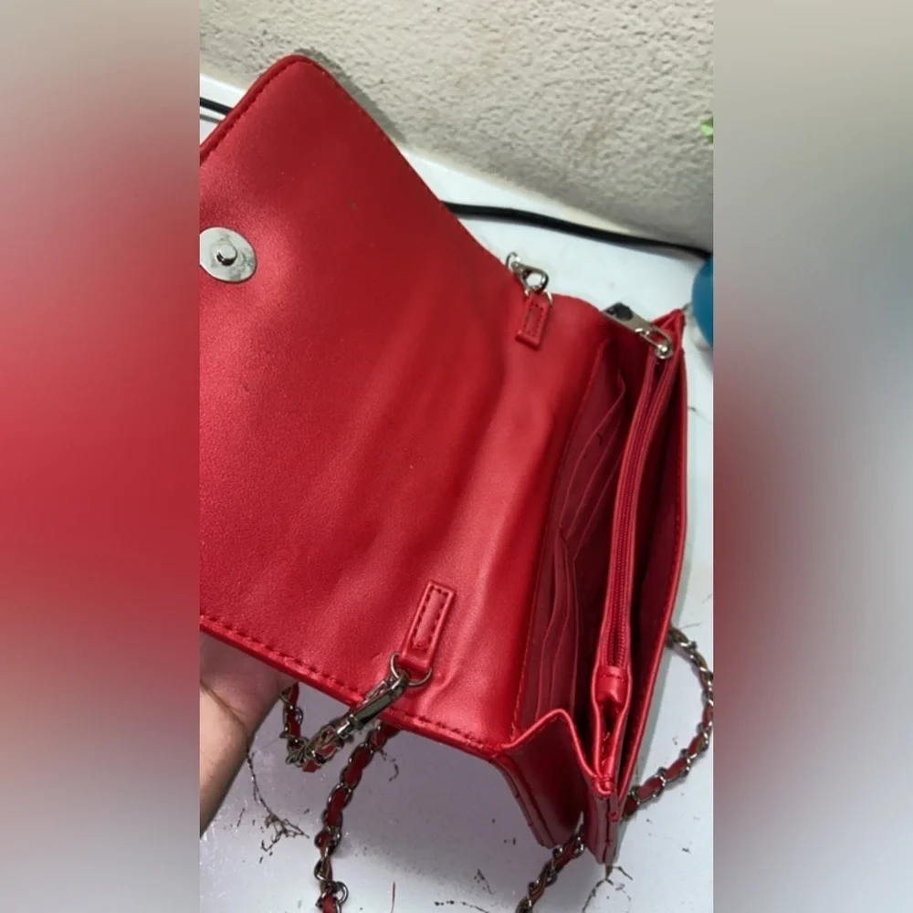 Badgley mischka crossbody purse ♡. - Picture 3 of 3